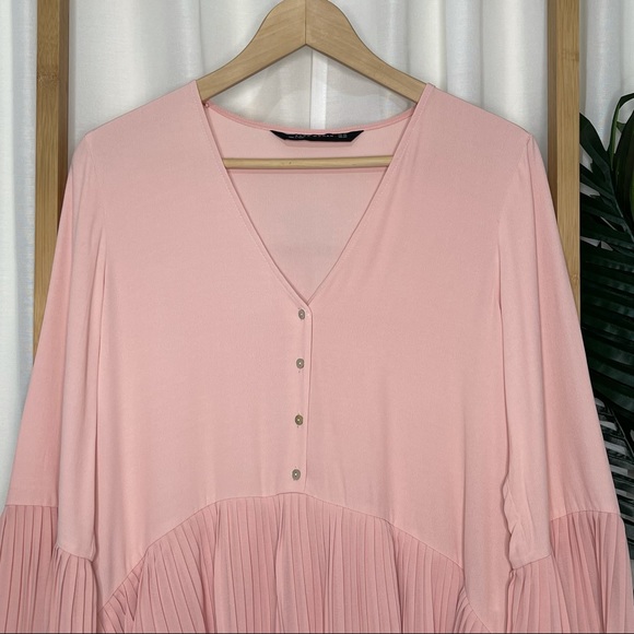 Zara Blush Pink Pleated Mini Dress Size XS - Picture 4 of 9
